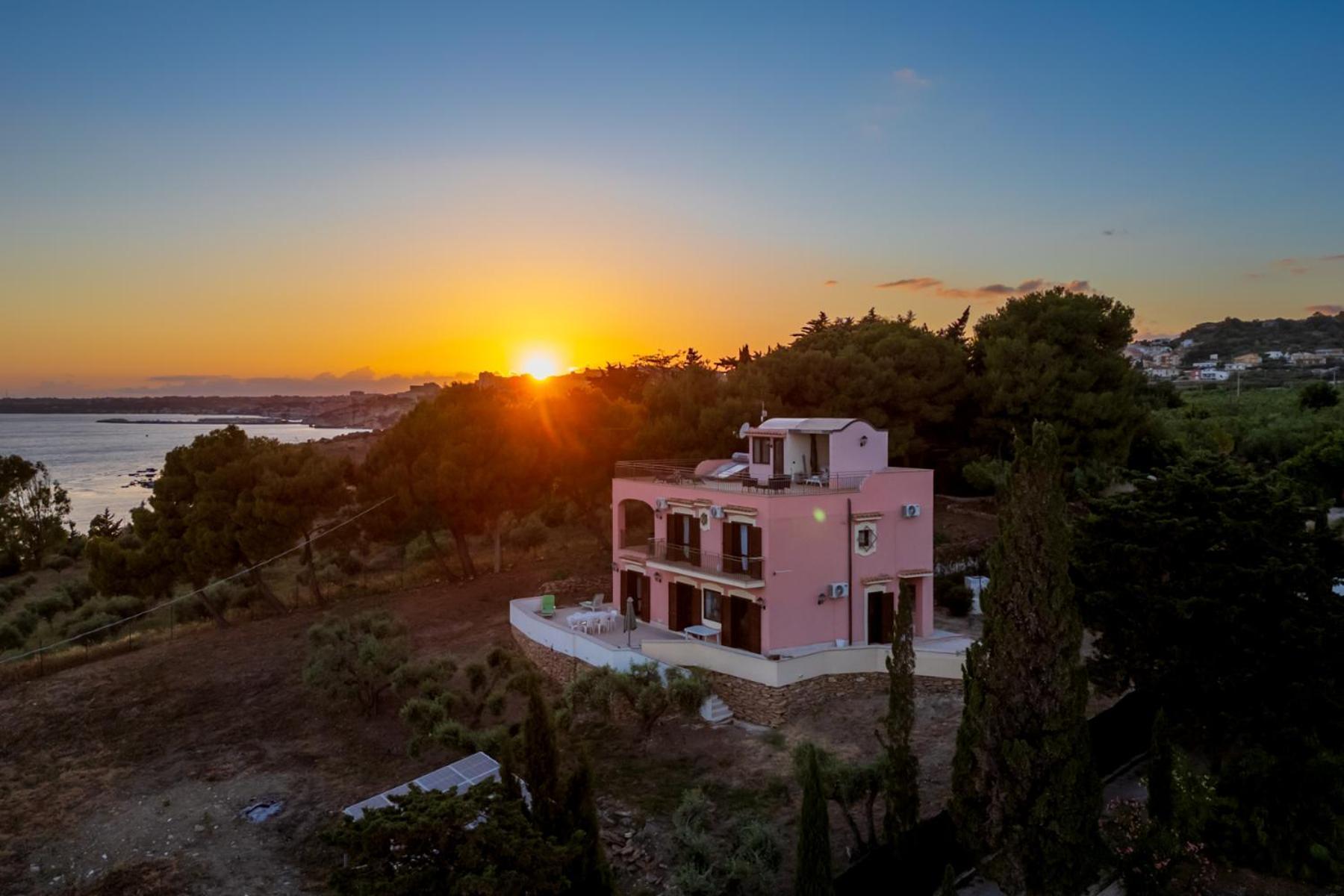 Villa Rosa Sul Mare Шакка Екстер'єр фото